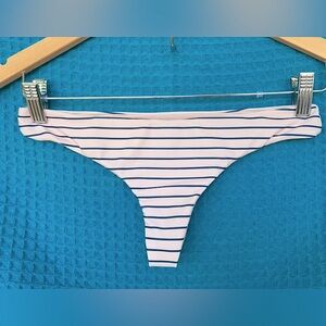 Acacia Swimwear Ho’okipa Bottoms. Cape Cod Print. Size Medium EUC.